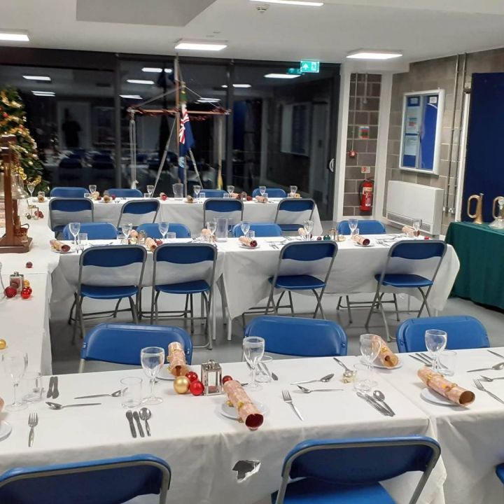 Christmas Mess Dinner Decorations