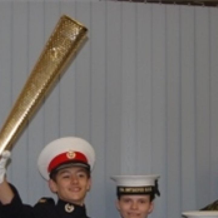 2012 L/Cpl Bettoney carries the torch